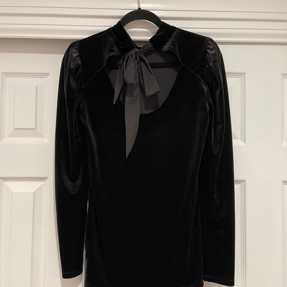 Motherhood Maternity- Velvet Top- Sz S - Picture 5 of 8